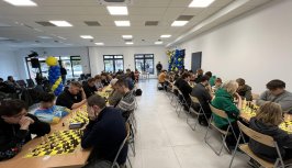 Powiększ obraz:Turniej szachowy o Puchar Powiatu Legionowskiego - Zdjęcie nr2